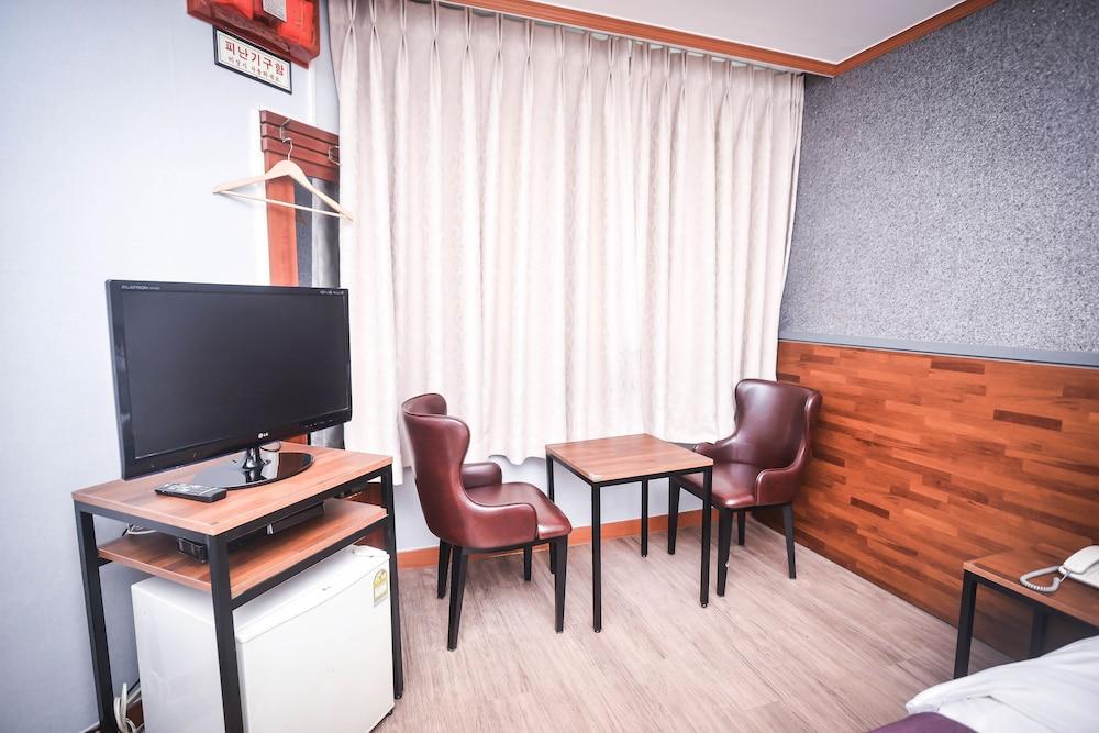 Noblesse Tourist Hotel Seoel Buitenkant foto